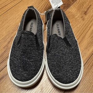 Brand new with tag Size 6 Old Navy Slip-on